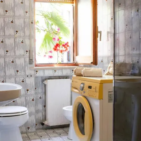 Fronte Mare A Rosa Apartman *