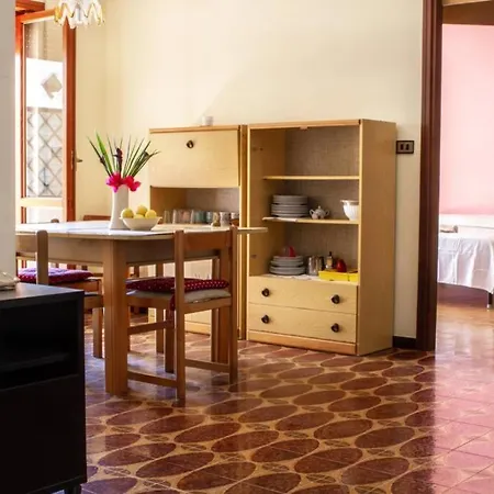 Fronte Mare A Rosa *